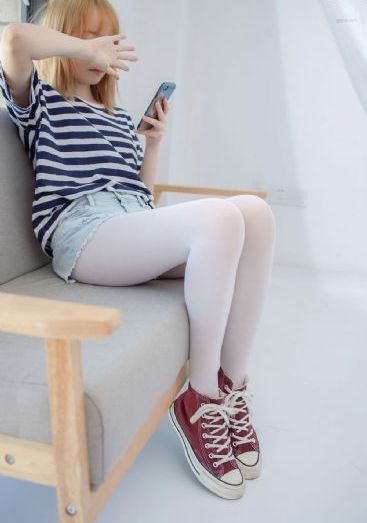 年轻的老师2放荡女教师_2019国语AV首页